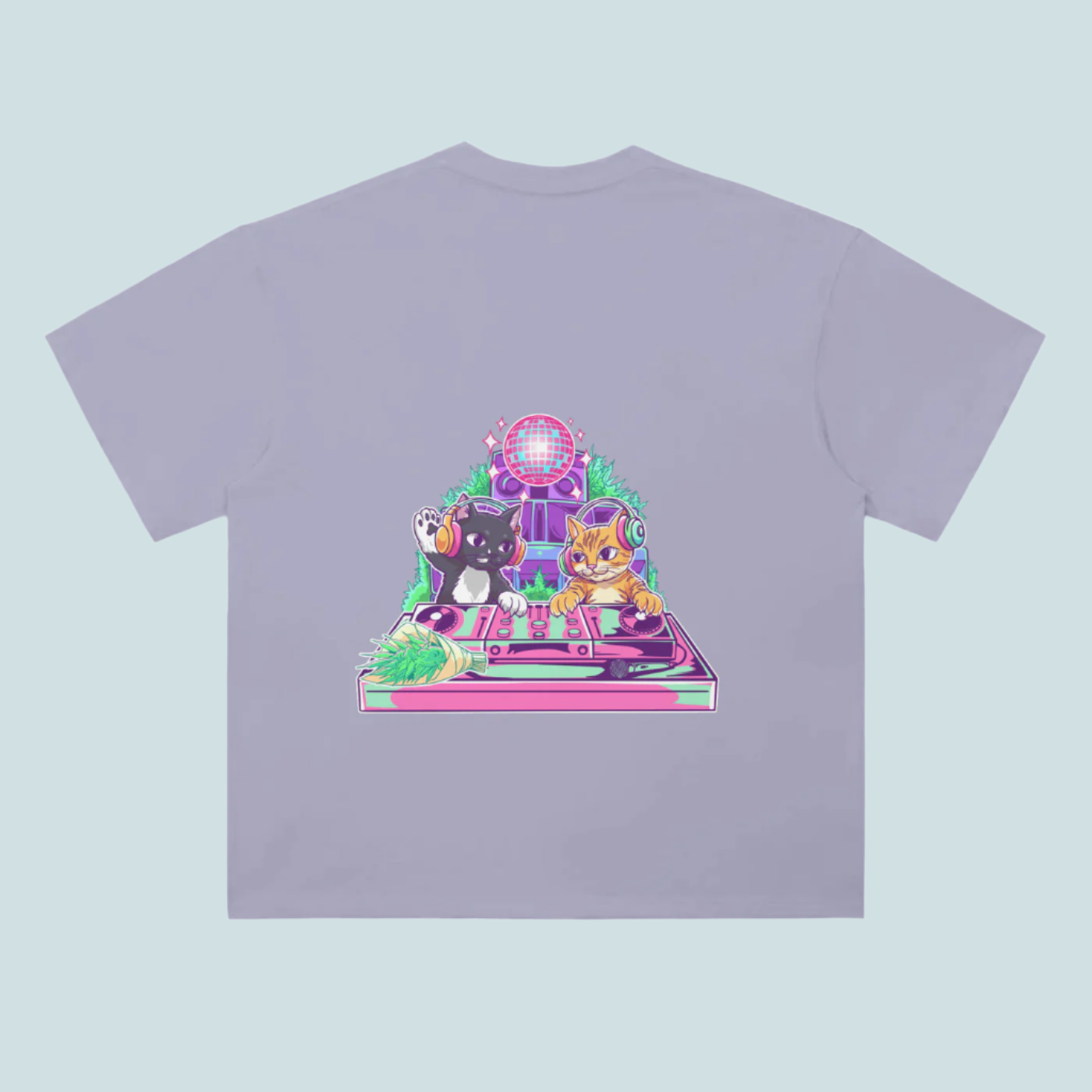 Light purple t-shirt with a colorful graphic of two cats on a turntable and headphones.